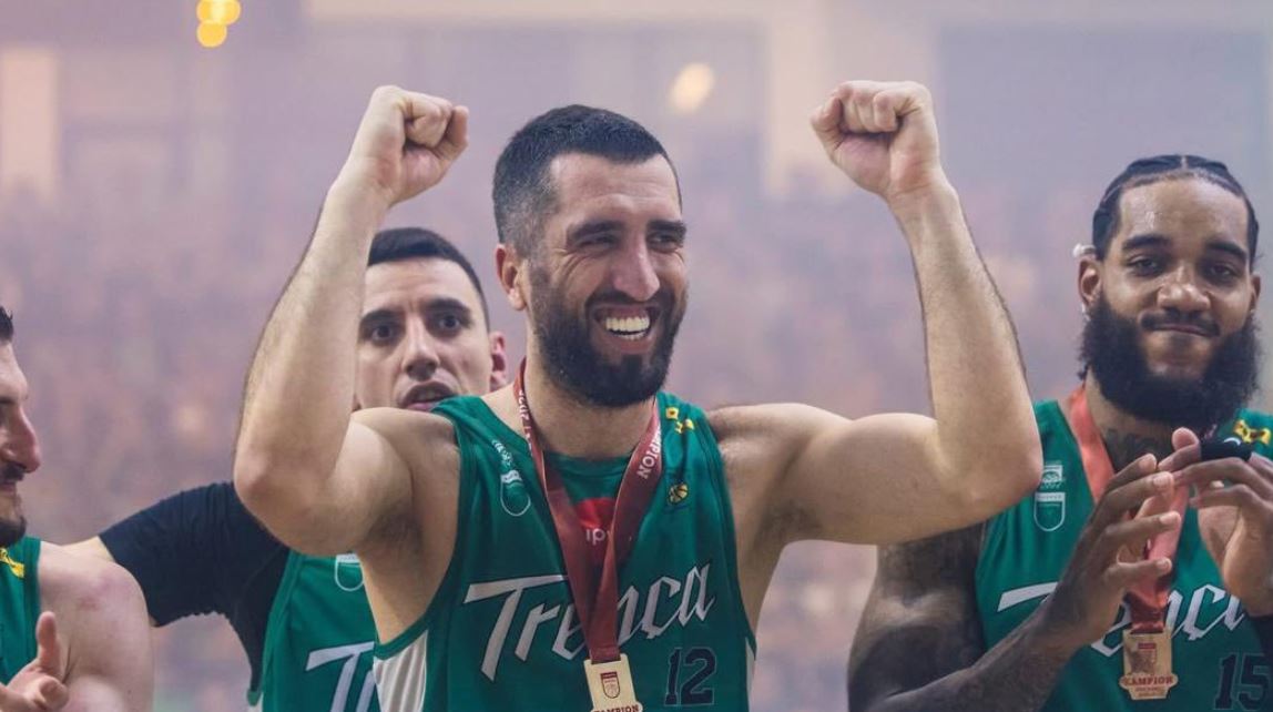  Më fyen djersën dhe gjakun tim   reagimi i fortë i Drilon Hajrizit ndaj FBK së