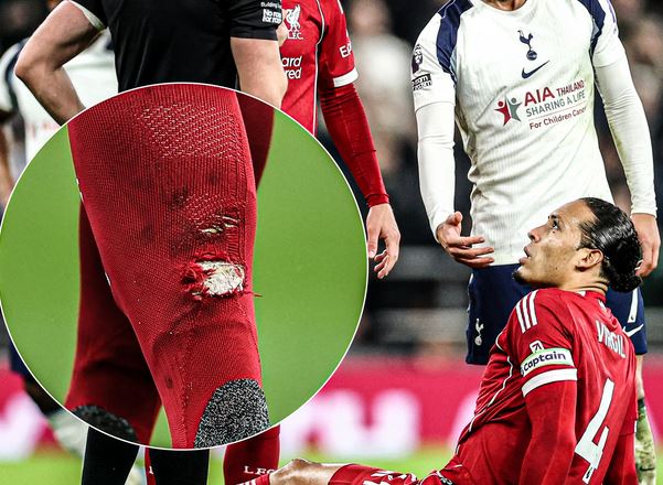 Xavi protestonte që s ishte faul  shihni gjendjen e qorapes së van Dijkut