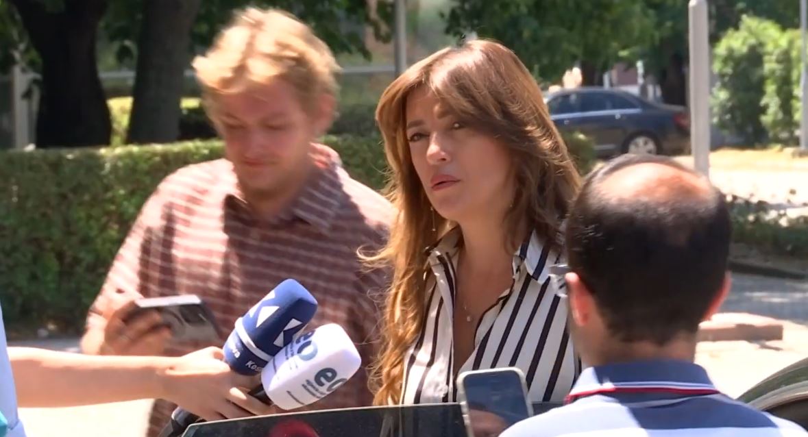  Mos financimi mbrojtjes  Ministria e Haxhiut s i mbështeti çlirimtarët  VIDEO 