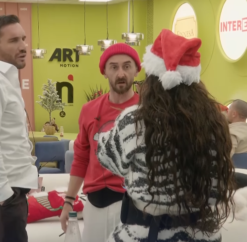  E pafytyrë  marre t koftë   Arditi i ashpër me Albën  VIDEO 