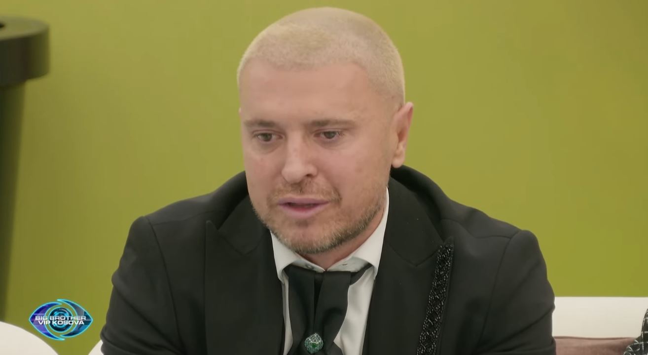 Labi me mesazh  Dëgjoni zemrat e motrave  hapeni derën për to  VIDEO 