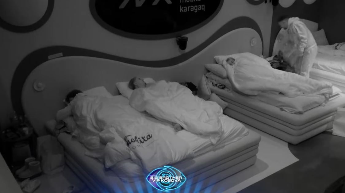  Nëna të ka vdek ti viktimizohesh   Labinoti akuzon Elijonën  VIDEO 