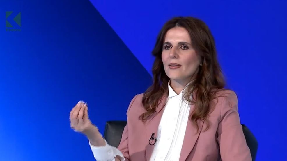 Çitaku për listën me foton e Kurtit  Kjo është fytyra reale e VV së   jo lëvizje  por kult 