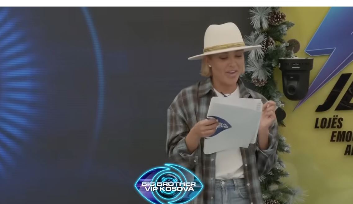 dolce-i-fton-10-banore-ne-festen-e-ditelindjes-bia-dhe-benita-haterohen-video