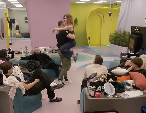 edi-mban-ne-krah-bian-ajo-qeshet-video