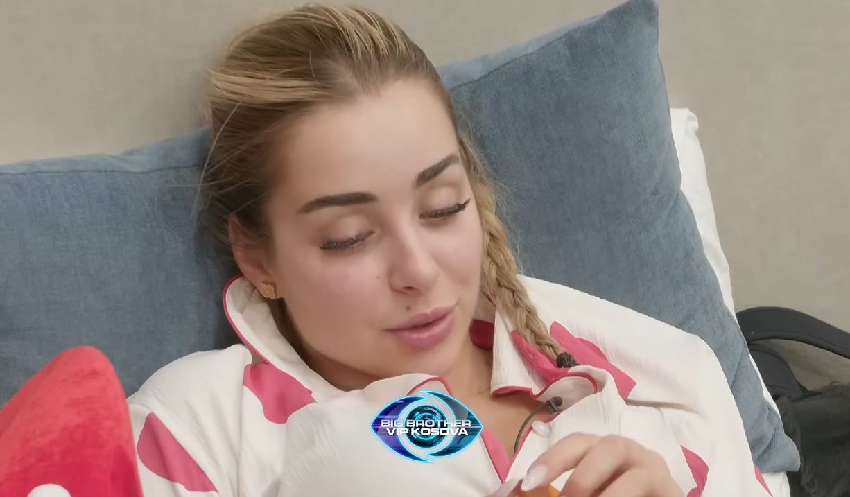 Elijona mërzitet me Klodin  Bëhu më i vërtetë   VIDEO 