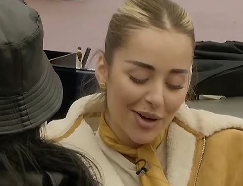 me-vjen-keq-per-vetebesimin-qe-e-ke-elijona-ironizon-me-shkurten-per-kete-gje-video