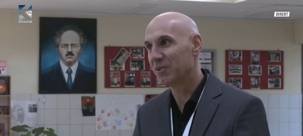 Probleme teknike në qendrën e votimit me kusht në Podujevë (VIDEO)