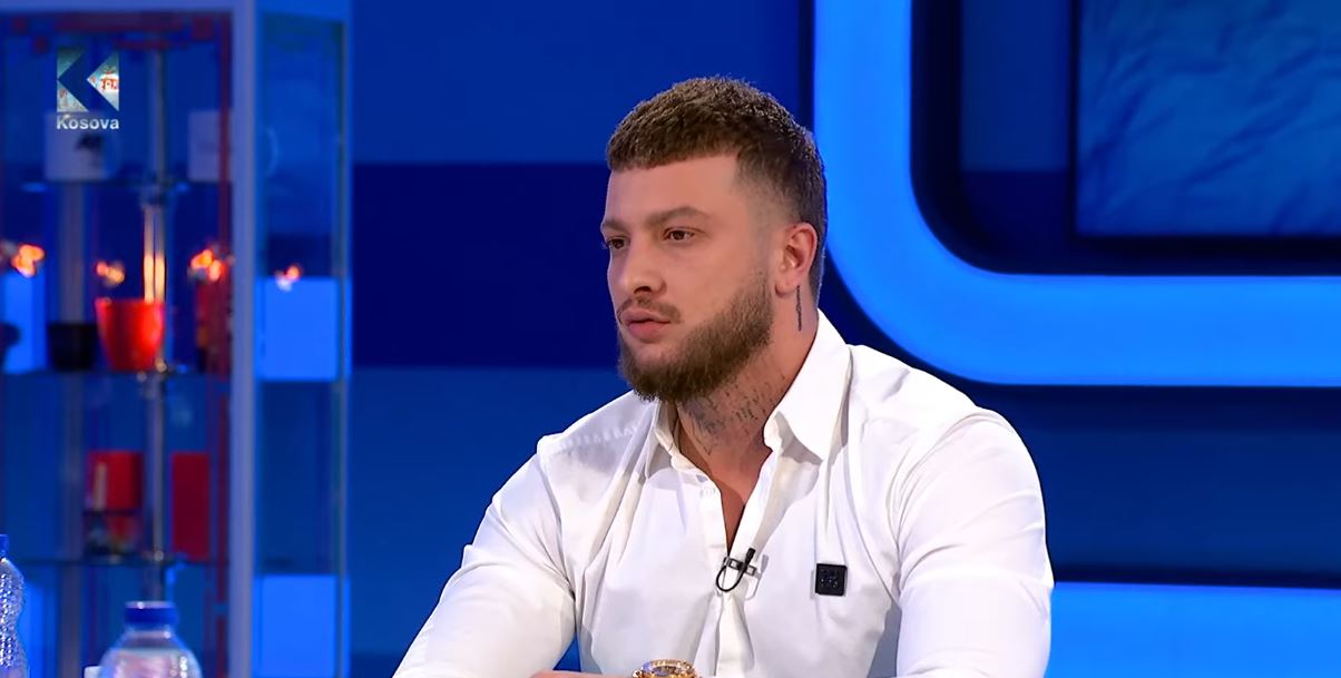  Kam kontakt     Fero rrëfen raportet me vajzën e tij  VIDEO 