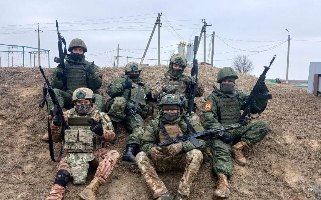 The Telegraph  Serbët që luftojnë për Putinin në Ukrainë po përgatiten për një luftë ballkanike