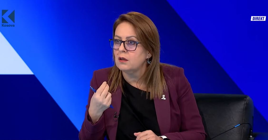 A i keni parë mashtruesit tek lavdërohen për heqjen e masave ndëshkuese të BE së   pyet Bajrami