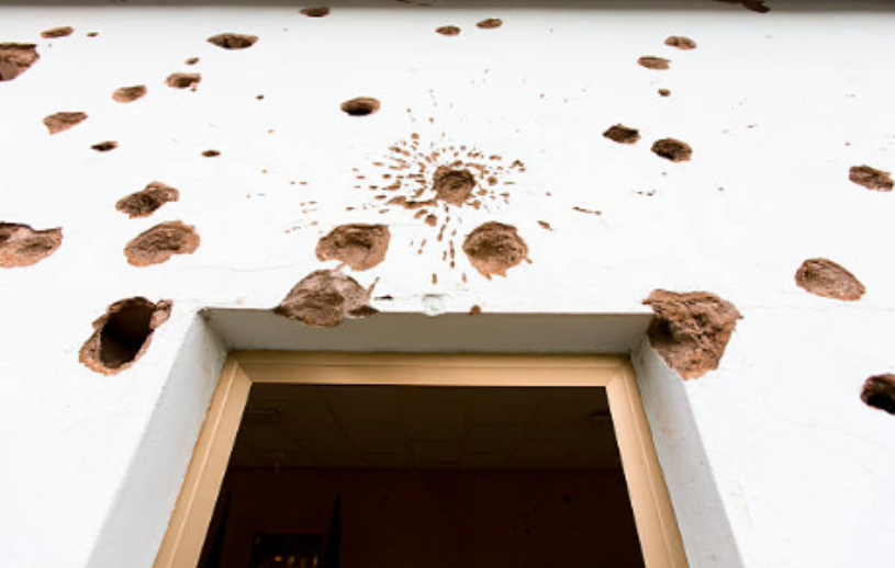 Të shtëna me armë zjarri drejt një shtëpie në Prishtinë  gjenden 27 gëzhoja