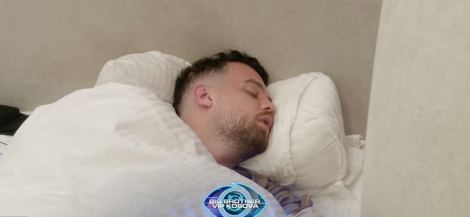 As alarmi nuk kryen punë për t i zgjuar banorët  VIDEO 