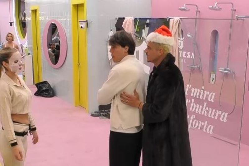 Momente qesharake mes Elijonës  Klodit dhe Londrimit  VIDEO 