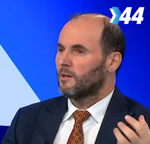 Myrtezaj  Me Qeverinë Hamza rriten pagat   900 euro për mësuesit  1050 për policët