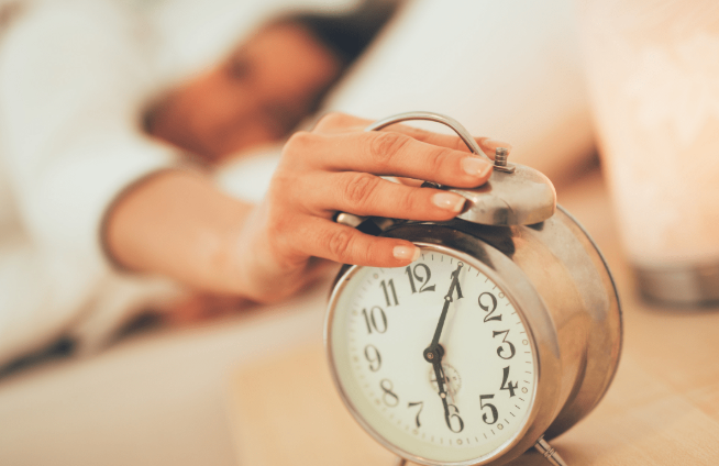 pse-njerezit-qe-zgjohen-para-ores-7-jane-me-te-lumtur