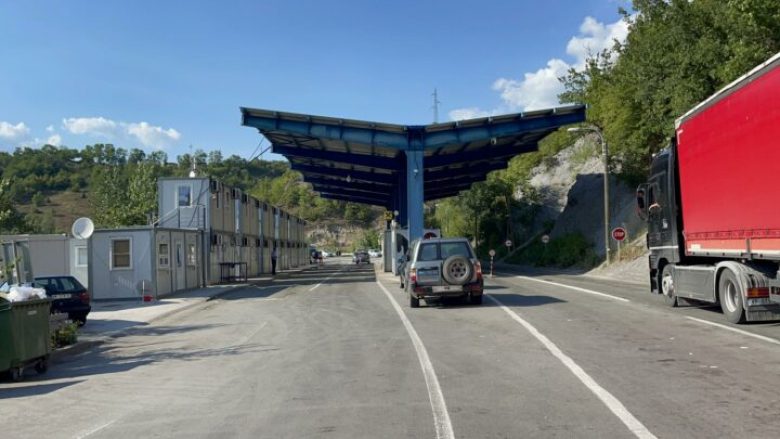 Afro gjysmë ore pritjet për të hyrë në Kosovë