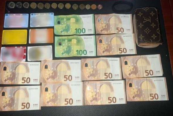 qytetari-ne-prishtine-gjen-kuleten-me-para-e-dokumente-e-dorezon-ne-polici