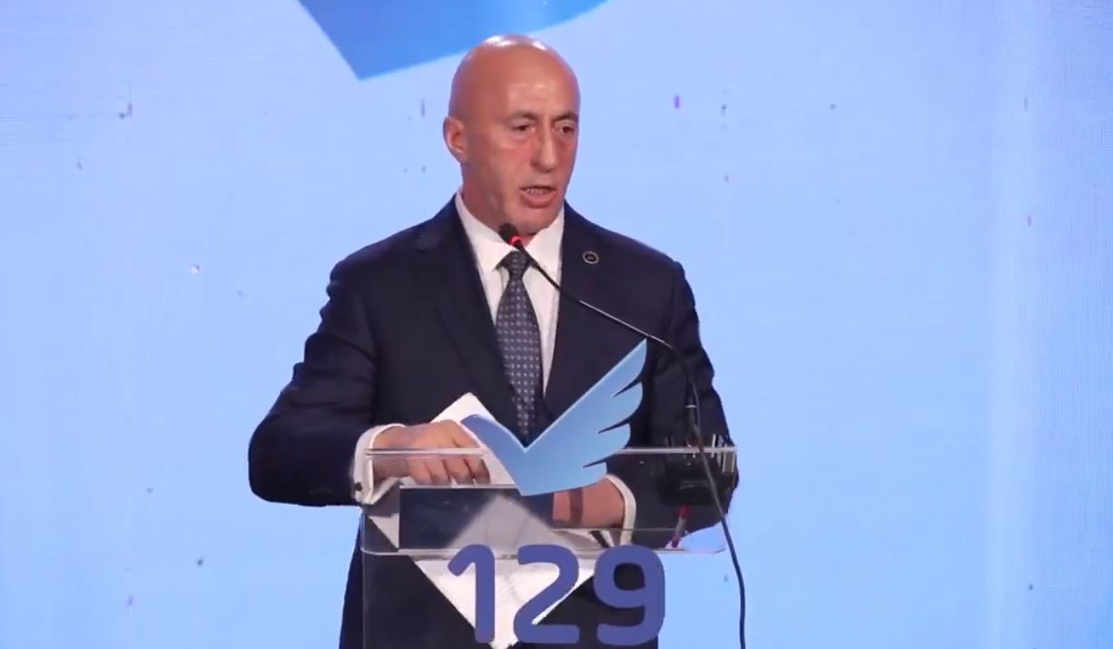 Premton Haradinaj  Do t u qëndrojmë krah nënave që lindin dhe rrisin fëmijët në Kosovë