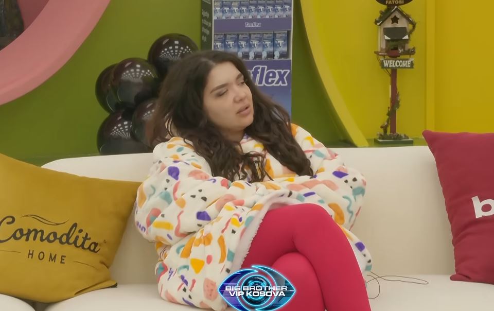  A janë njerëz këta     Alba e përlotur  kërkon t i kthehet arushi  VIDEO 