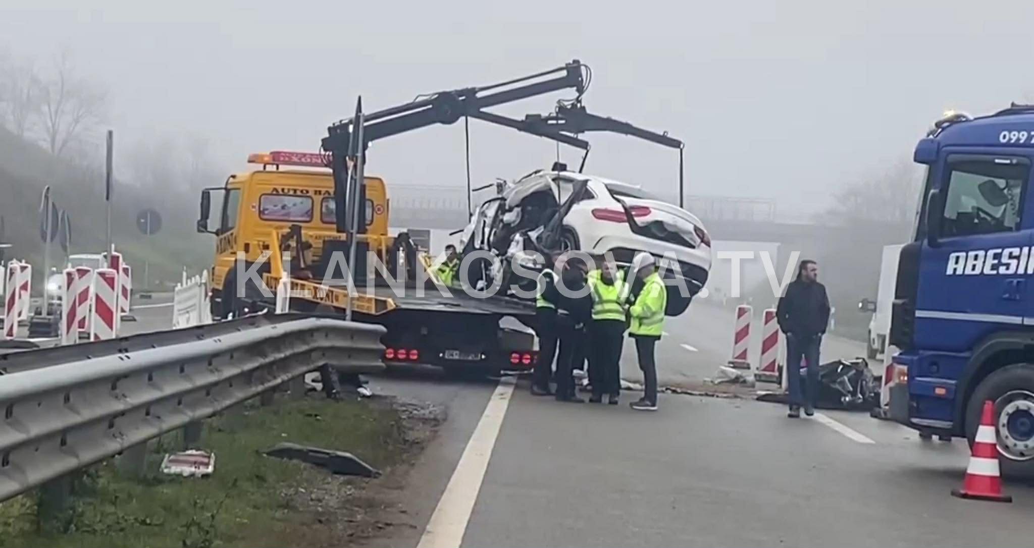 largohet-vetura-me-targa-te-shqiperise-nga-vendi-i-aksidentit-fatal-ne-hyrje-te-prizrenit