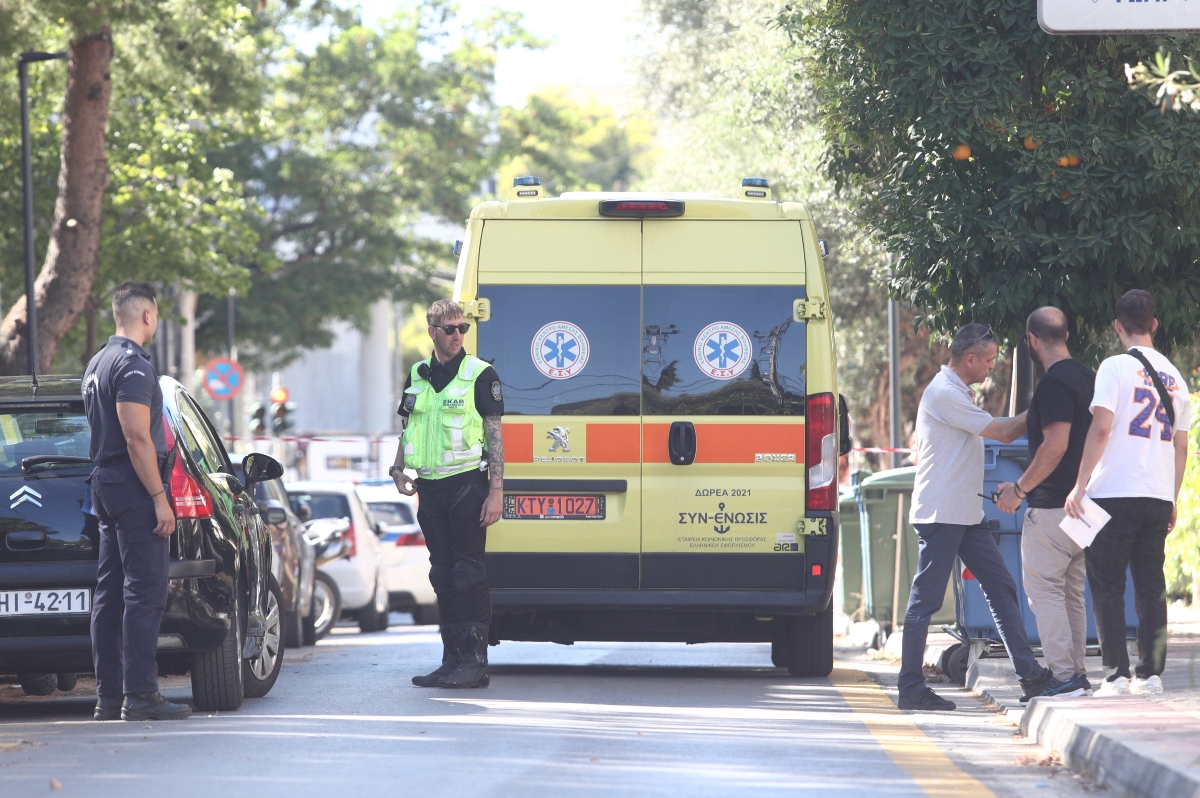 Greqi  Po luante në oborr të shtëpisë  qeni sulmon për vdekje fëmijën 2 vjeçar shqiptar