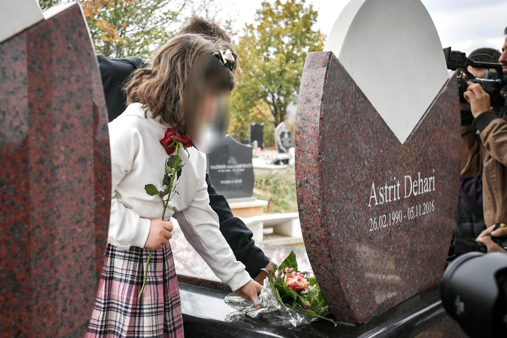 LVV njofton se i është dëmtuar varri Astrit Deharit