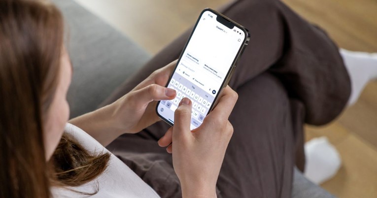 nje-e-treta-e-adoleshenteve-amerikane-perdorin-inteligjencen-artificiale-cdo-dite