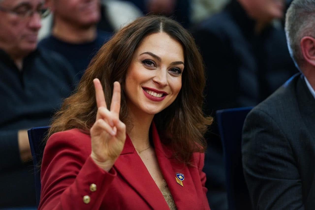 kica-xhelili-e-di-qe-sot-ka-dhimbje-por-ldk-nuk-eshte-ndalur-per-beteja-afatshkurtra