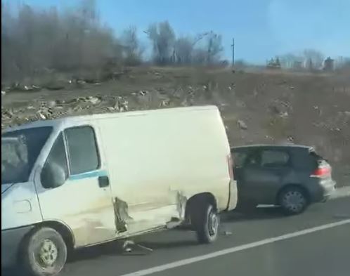 Aksident i rëndë mes disa automjeteve në Dollc të Klinës