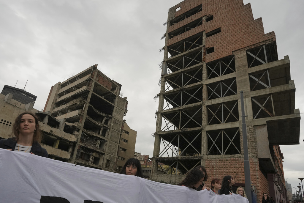 Jared Kushner tërhiqet nga projekti  Trump  në Beograd pas protestave dhe aktakuzave