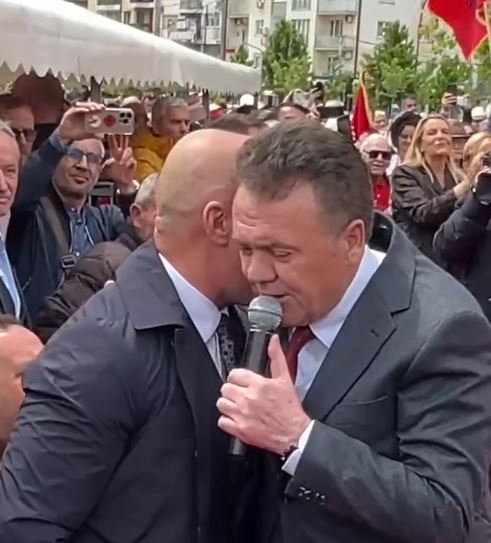 arti-i-tij-eshte-i-pazevendesueshem-haradinaj-uron-ilir-shaqirin-per-65-vjetorin-e-lindjes