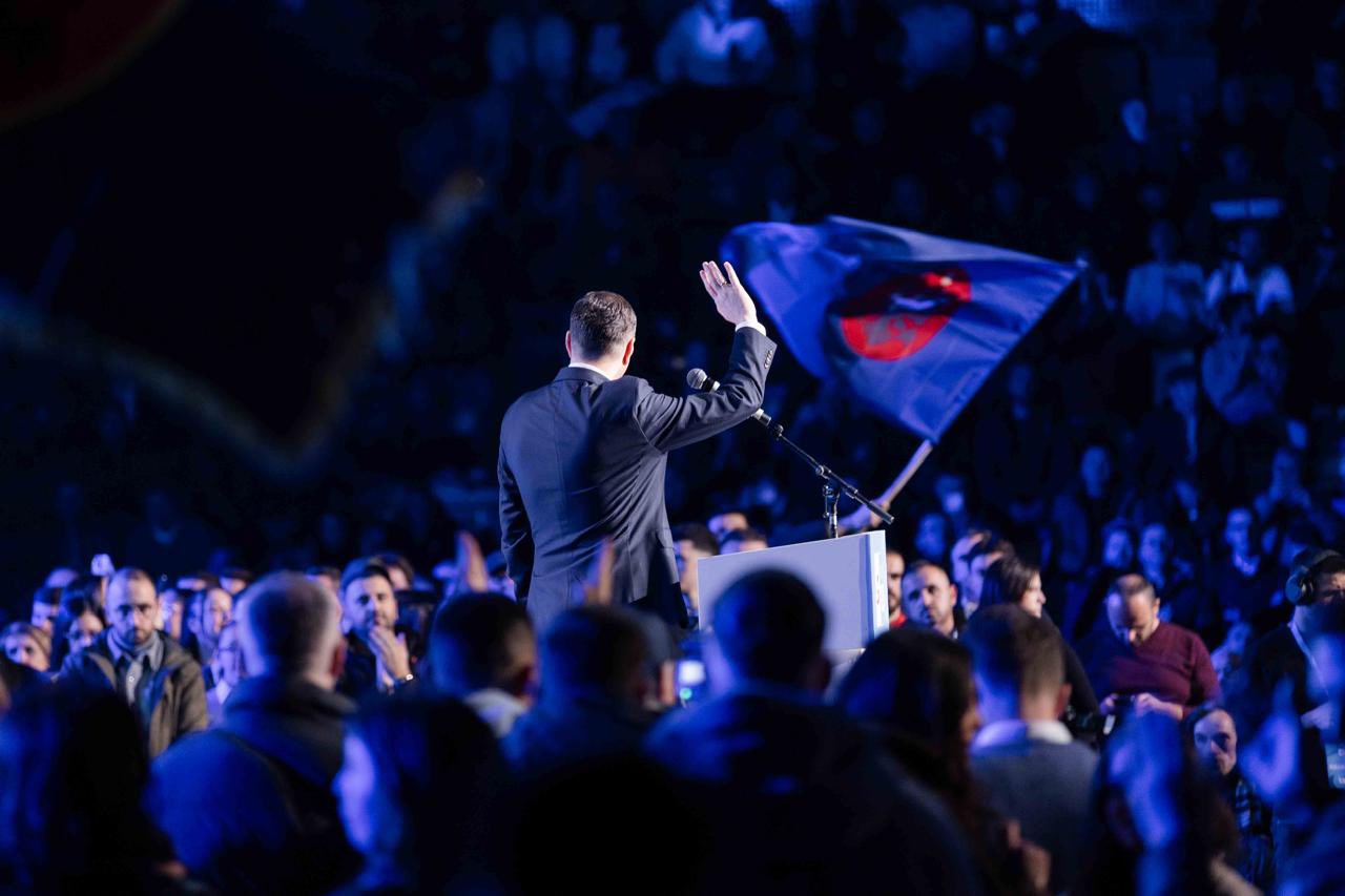 Abdixhiku pranon rezultatin zgjedhor  Me kohë e në vendin e duhur do t i shpalosi të gjitha