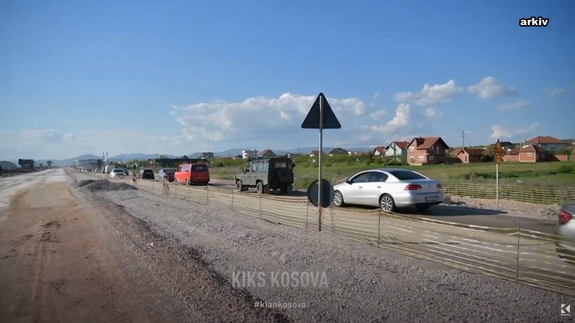 Rrugët që Kurti nuk i bëri kurrë   Gjilan Prishtinë  Prishtinë Podujevë e Mitrovicë Prishtinë  VIDEO 