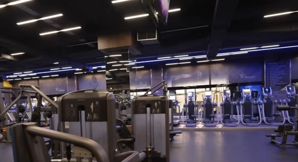 Zgjedhjet i "largojnë" qytetarët nga relaksi (VIDEO)