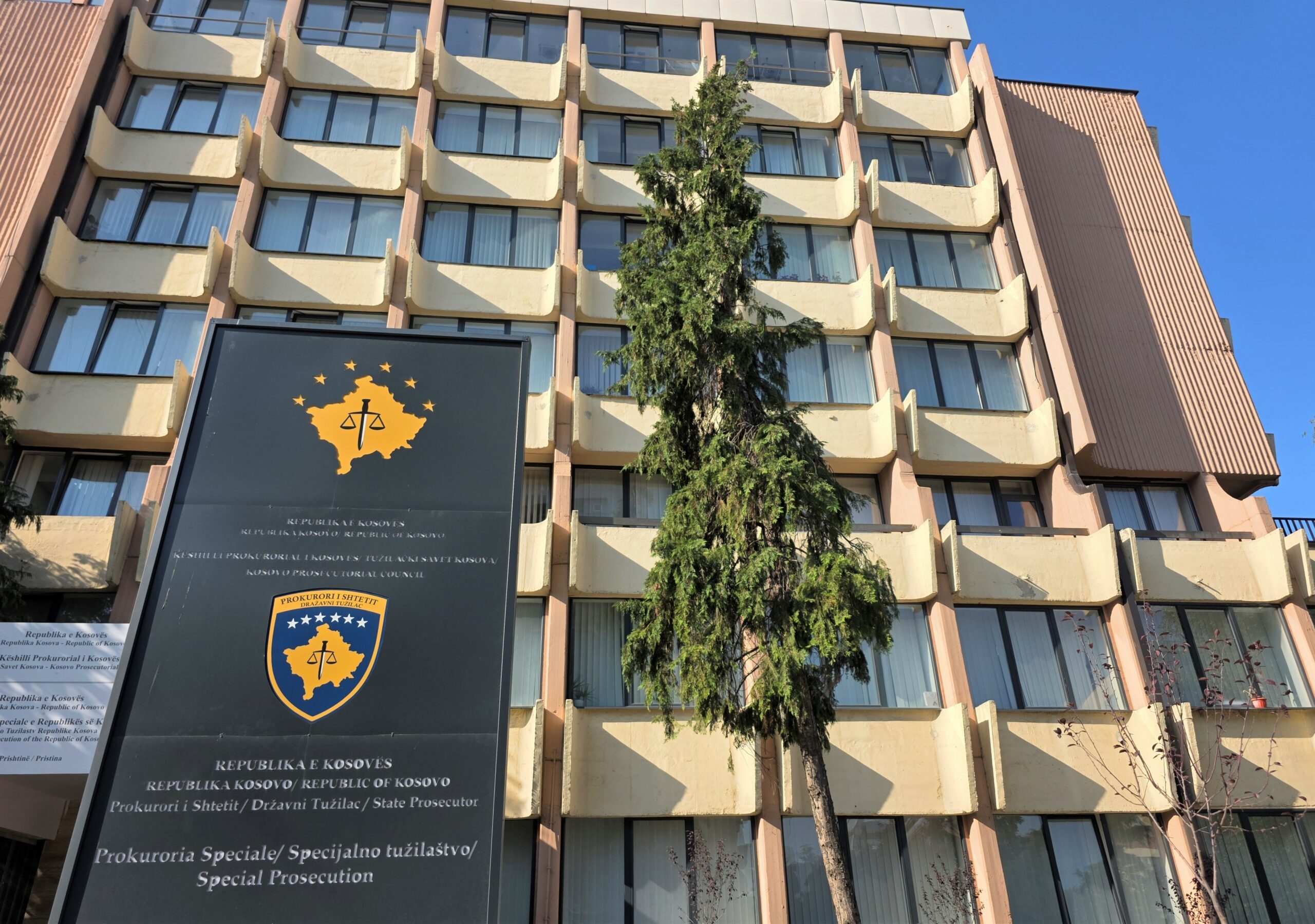 Mashtrim e abuzim me tenderë  15 të akuzuar për dëmtim të buxhetit gati 4 milionë euro