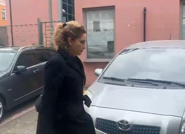 Ish ministrja Olta Xhaçka paraqitet në SPAK
