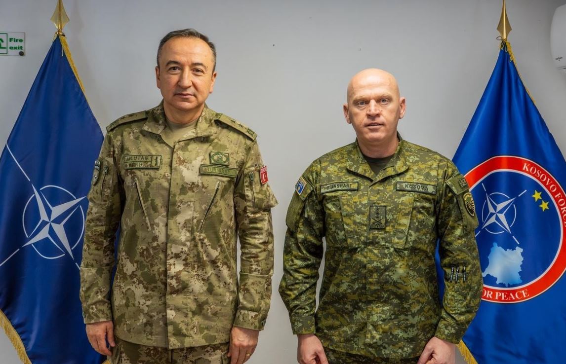 Ulutash takon Jasharin  diskutojnë për situatën e sigurisë në Kosovë