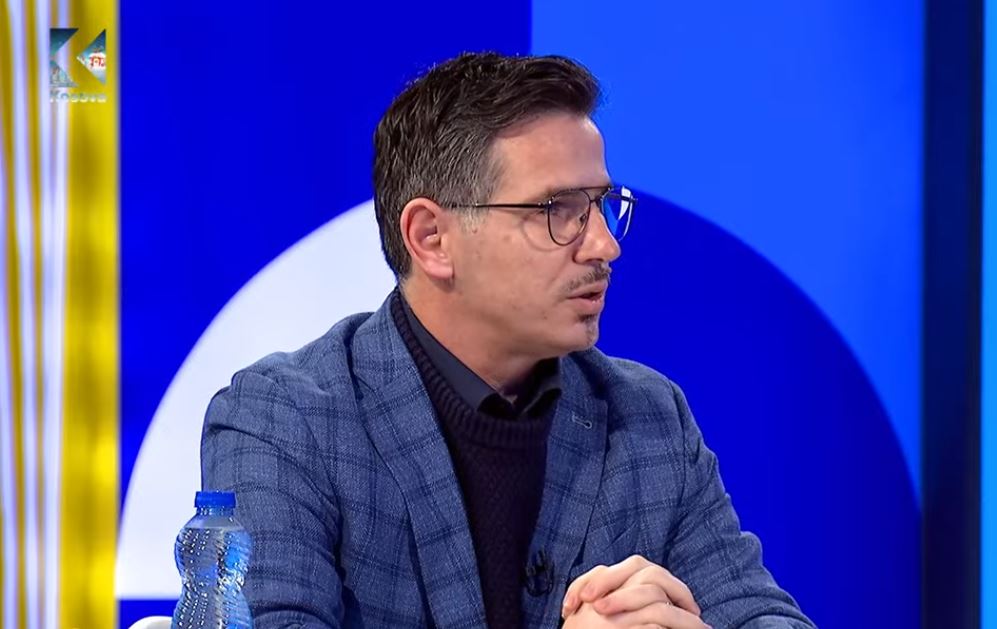 Zefaj  Institucionet publike janë stërmbushur me njerëz të Vetëvendosjes  VIDEO 