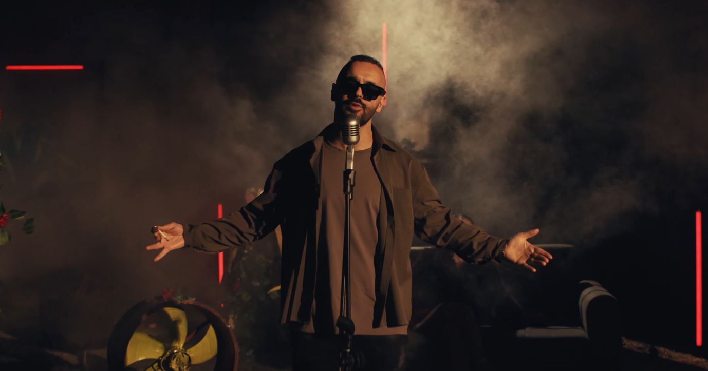 2Ton publikon këngën  Dilema   VIDEO 