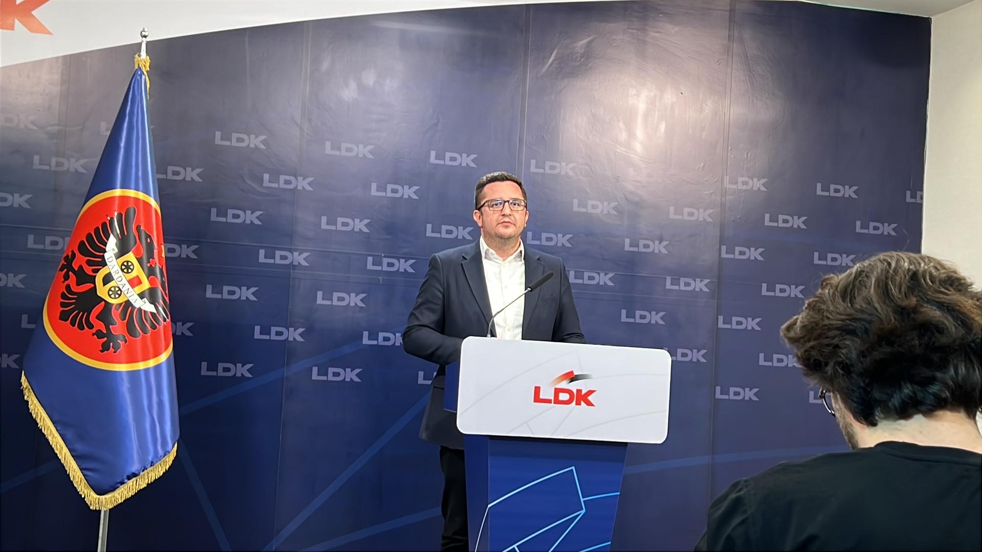 LDK pas 4 orësh mbledhje  më 31 janar Kuvendi i partisë   Abdixhiku ofron dorëheqjen