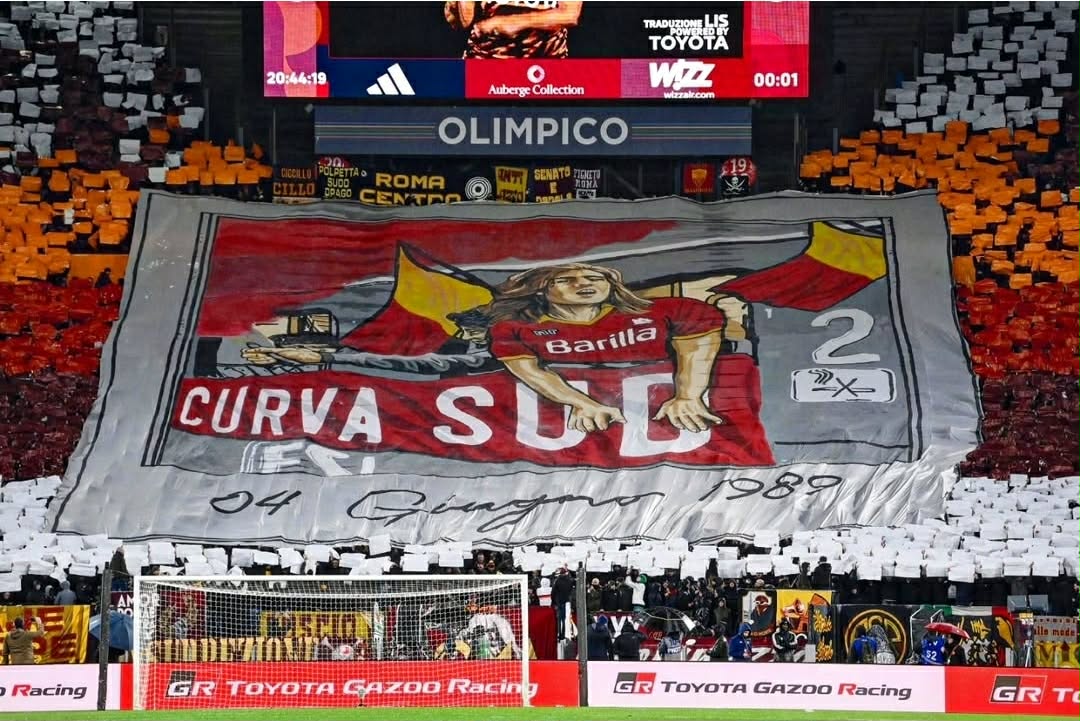 Curva Sud zbulon kuptimin e super paraqitjes në ndeshjen Roma - Milan