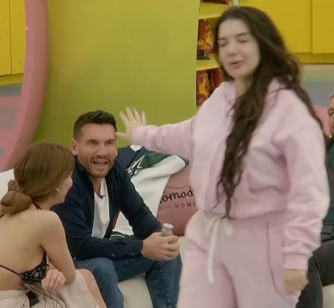  S e do veten  skllave e trurit tënd   Ludo s kursen Albën   ia përmend edhe Limin  VIDEO 