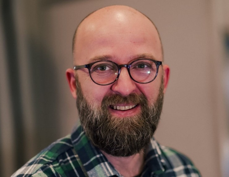  Me 4 mijë euro shëron autizmin   policia aktivizohet për rastin e Arianit Sllamnikut