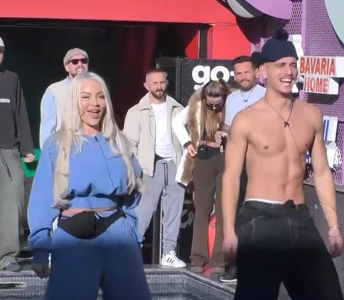  Bugatti  ngjallë sërish argëtim në shtëpi   VIDEO 