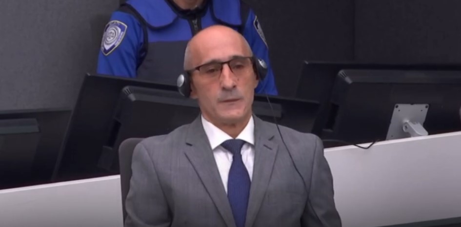 Vonesat procedurale  Cali refuzoi ta vizitojë varrin e babait  VIDEO 