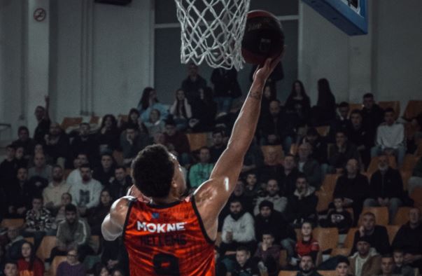 Vëllaznimi mposht fqinjët në Gjakovë