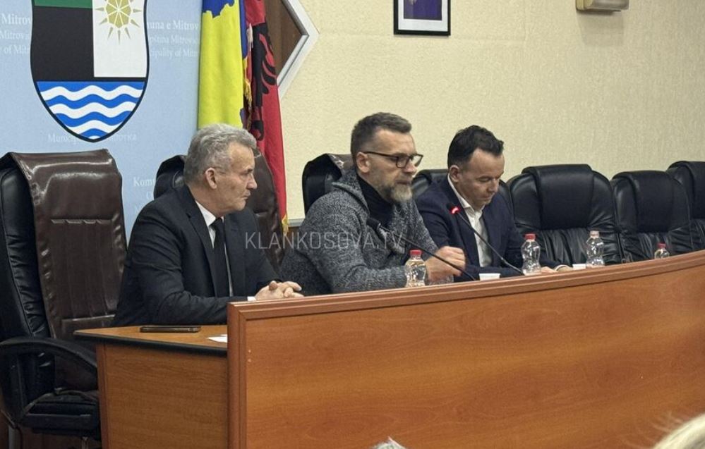 Safet Kamberi zgjidhet kryesues i Kuvendit Komunal të Mitrovicës