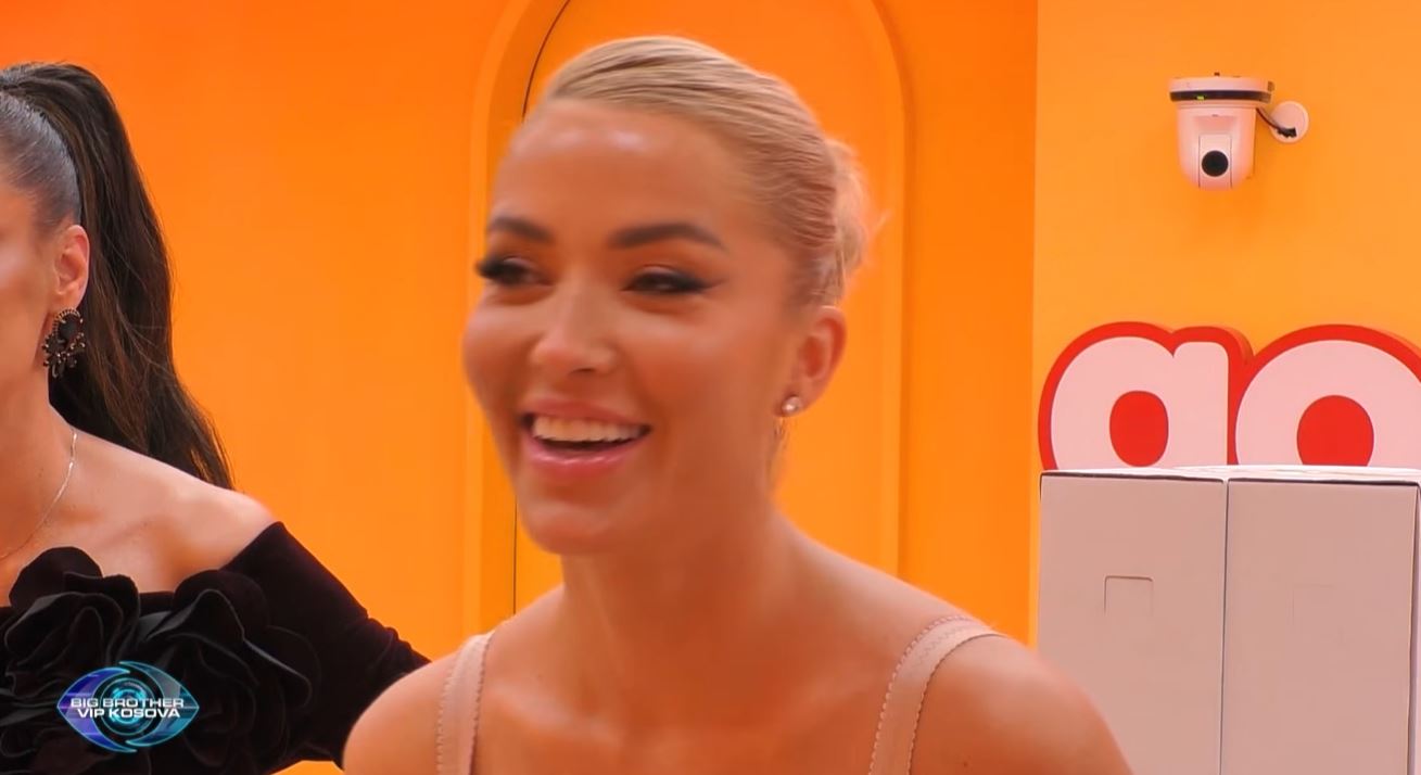 Dolce e përgëzon Limin për edukatën  thotë se Alba jeton në iluzion  VIDEO 