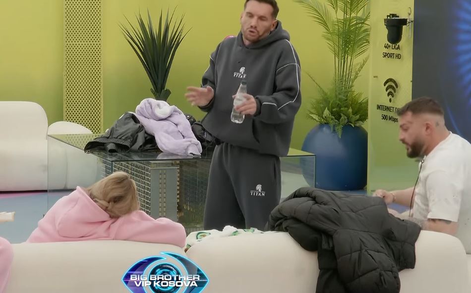 Fjalët e Ludos e prekin Elijonën  shpërthen në lot  VIDEO 